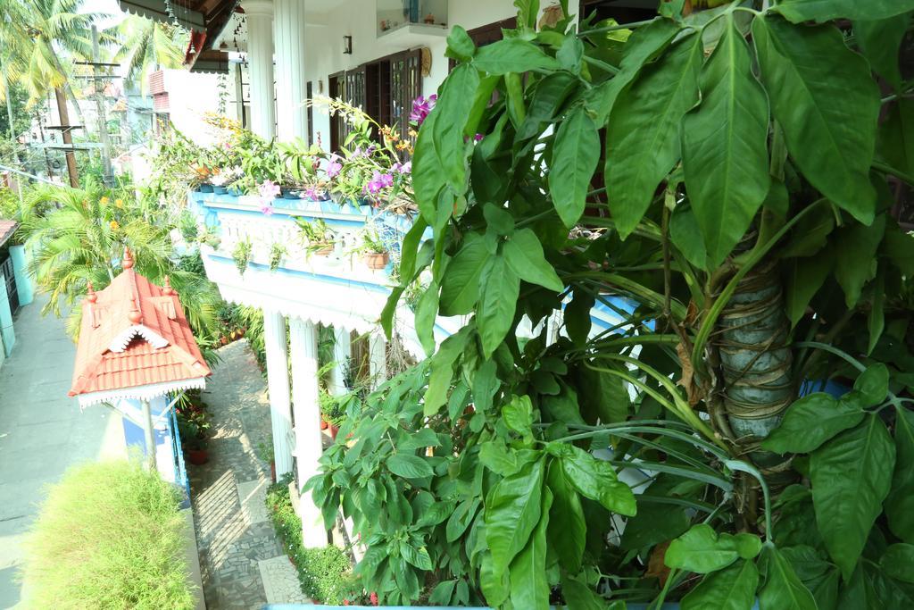 Dream Catcher Home Stay Kochi Exterior photo
