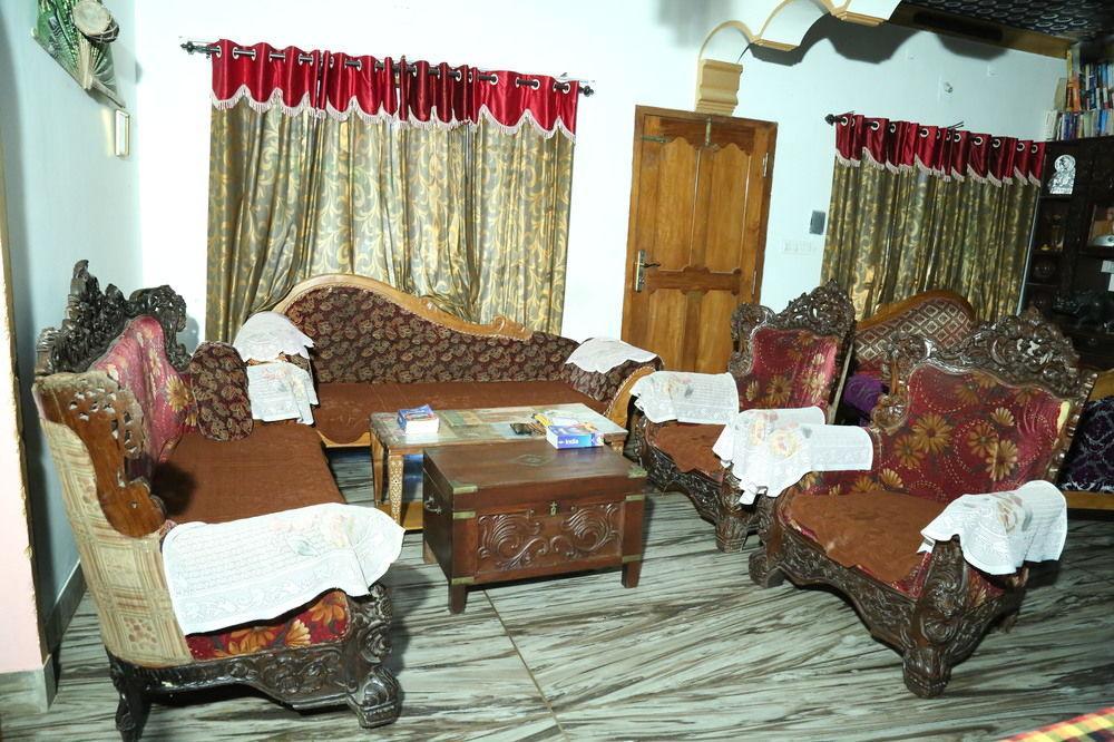 Dream Catcher Home Stay Kochi Exterior photo