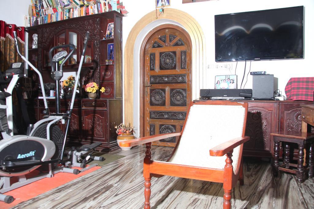 Dream Catcher Home Stay Kochi Exterior photo
