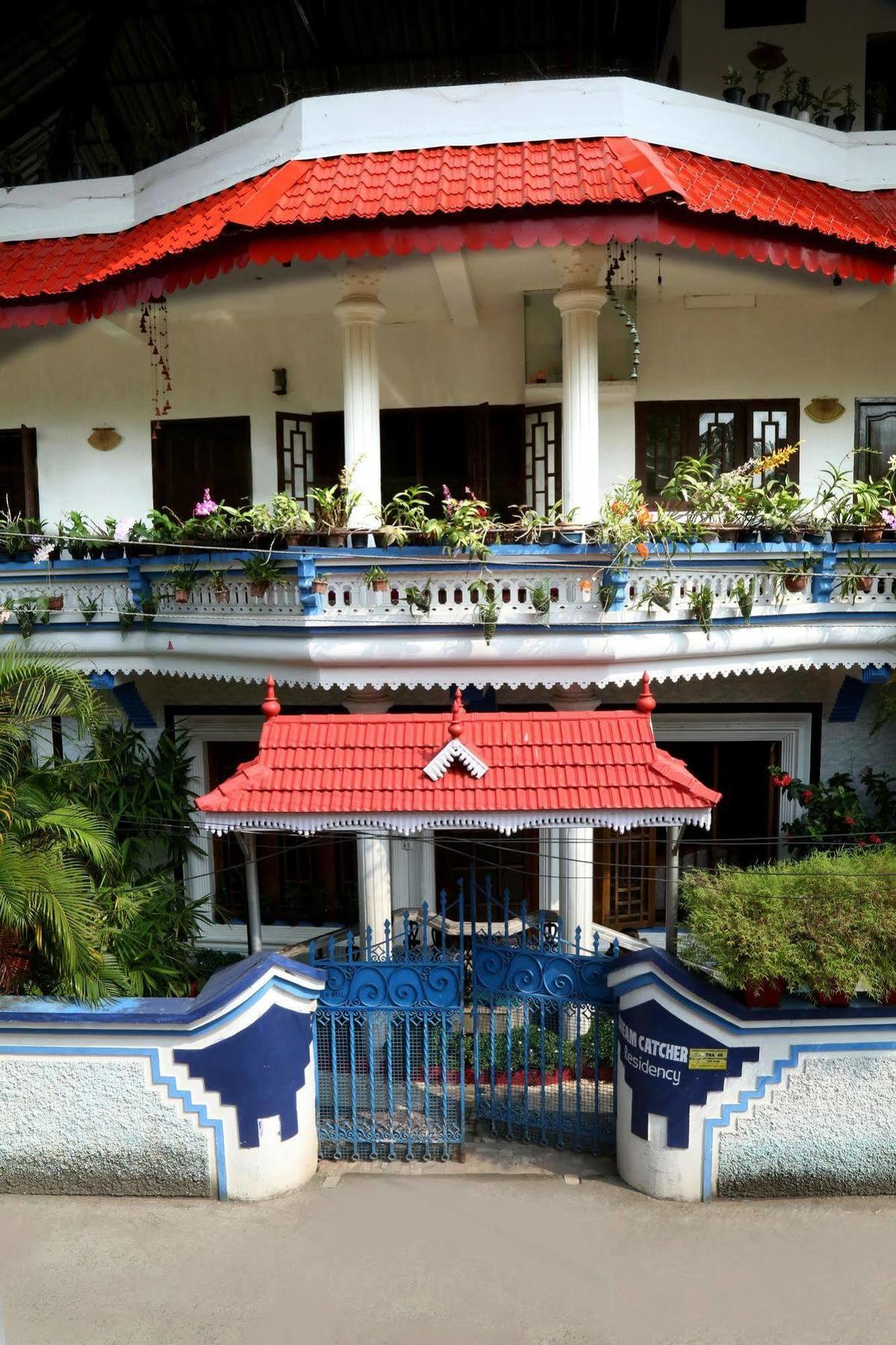 Dream Catcher Home Stay Kochi Exterior photo