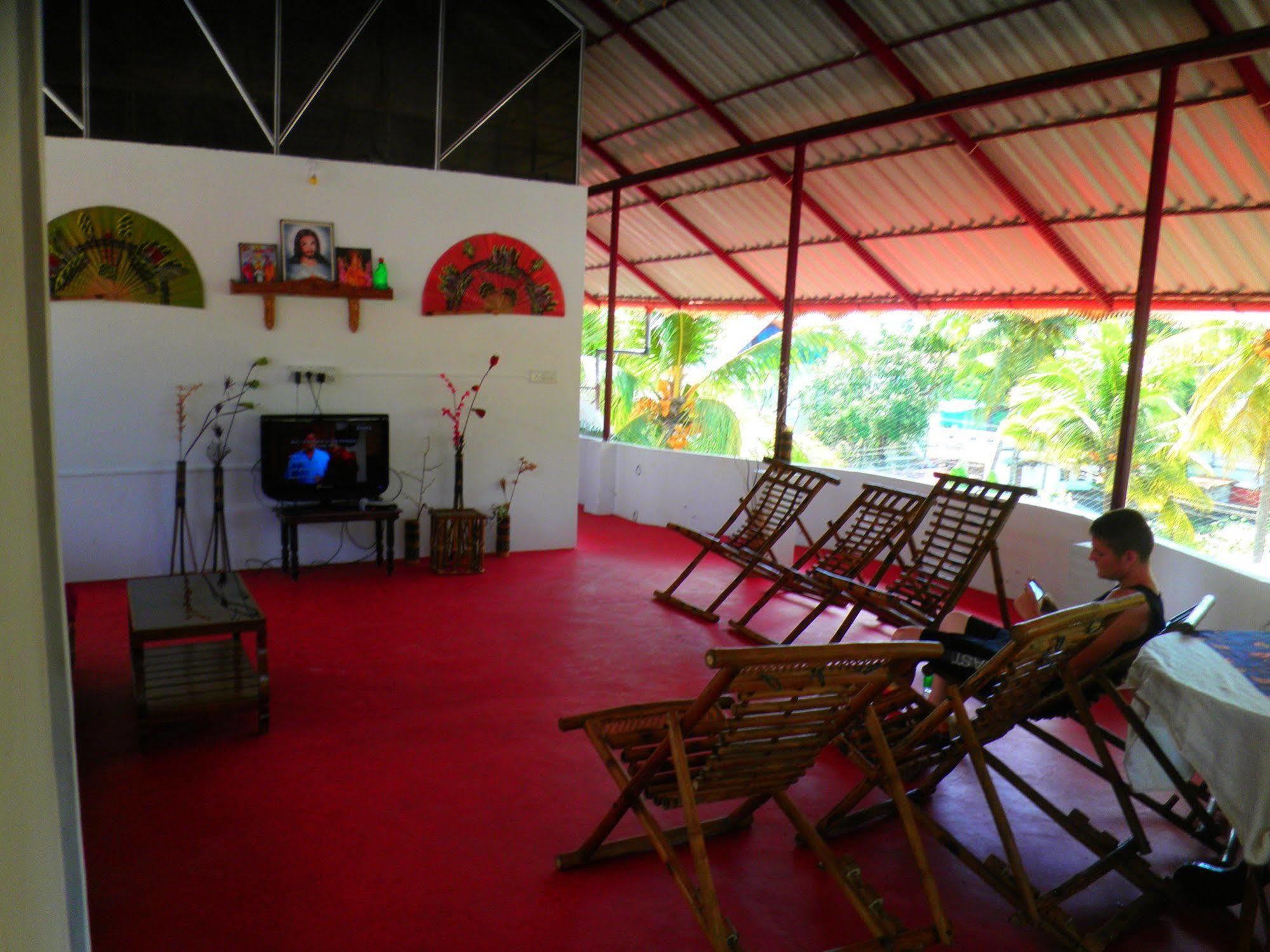 Dream Catcher Home Stay Kochi Exterior photo