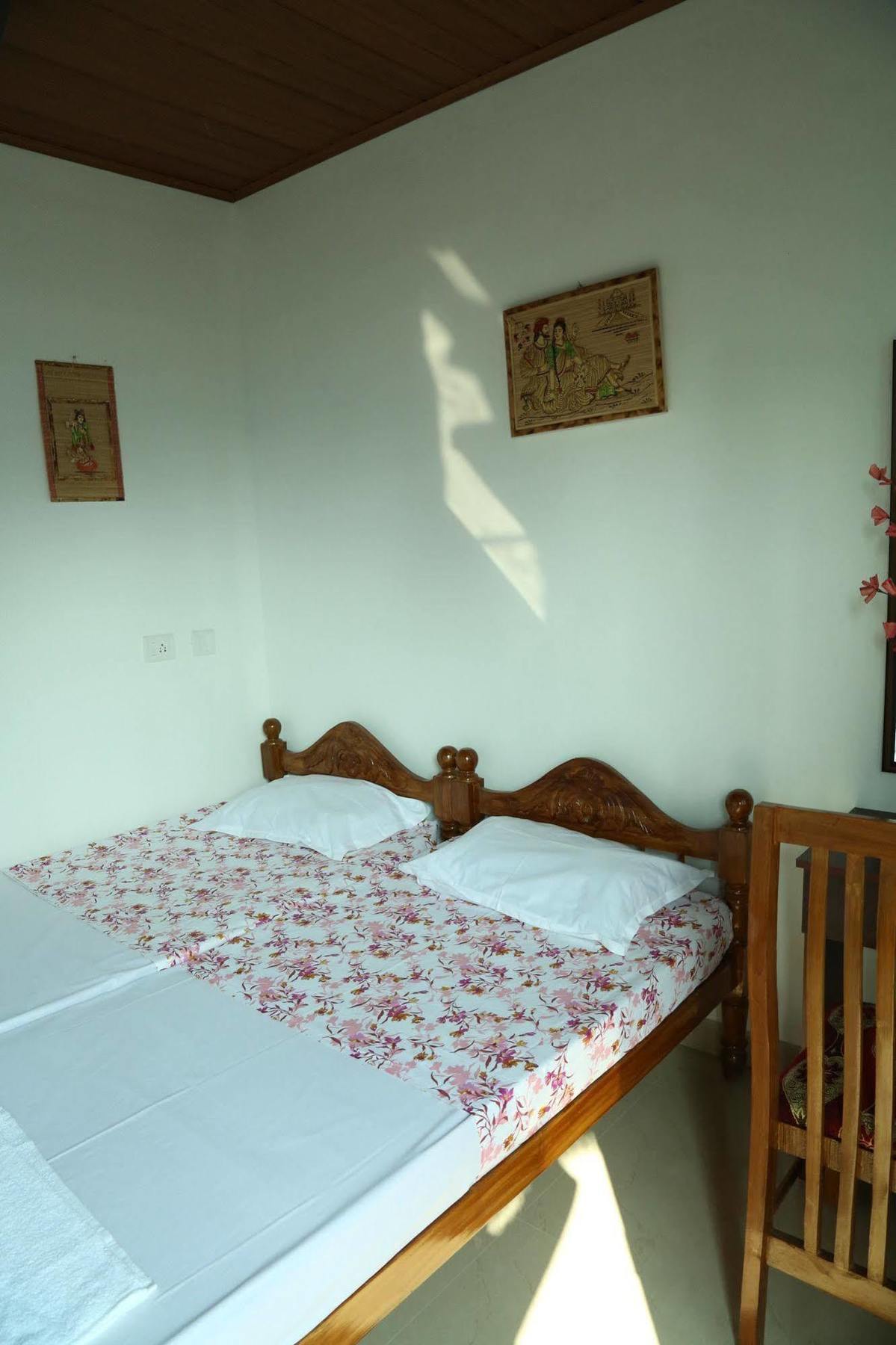 Dream Catcher Home Stay Kochi Exterior photo